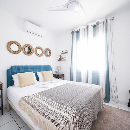 Villa Et Studio Avec Piscine - Wehostyou Empuriabrava Kültér fotó