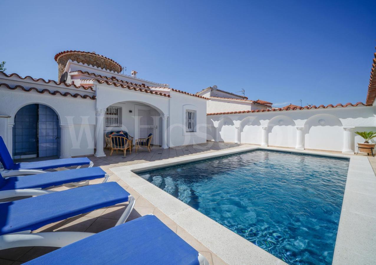 Villa Et Studio Avec Piscine - Wehostyou Empuriabrava Kültér fotó