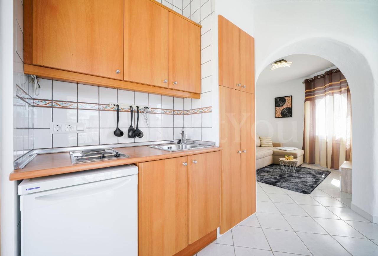 Villa Et Studio Avec Piscine - Wehostyou Empuriabrava Kültér fotó